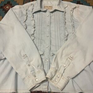 We The Free Light Blue Chambray Denim Button Down Shirt Pearl Snaps